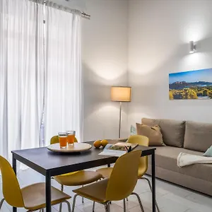 Open Sicily Homes - Near The Train Station Hotel apartamentowy