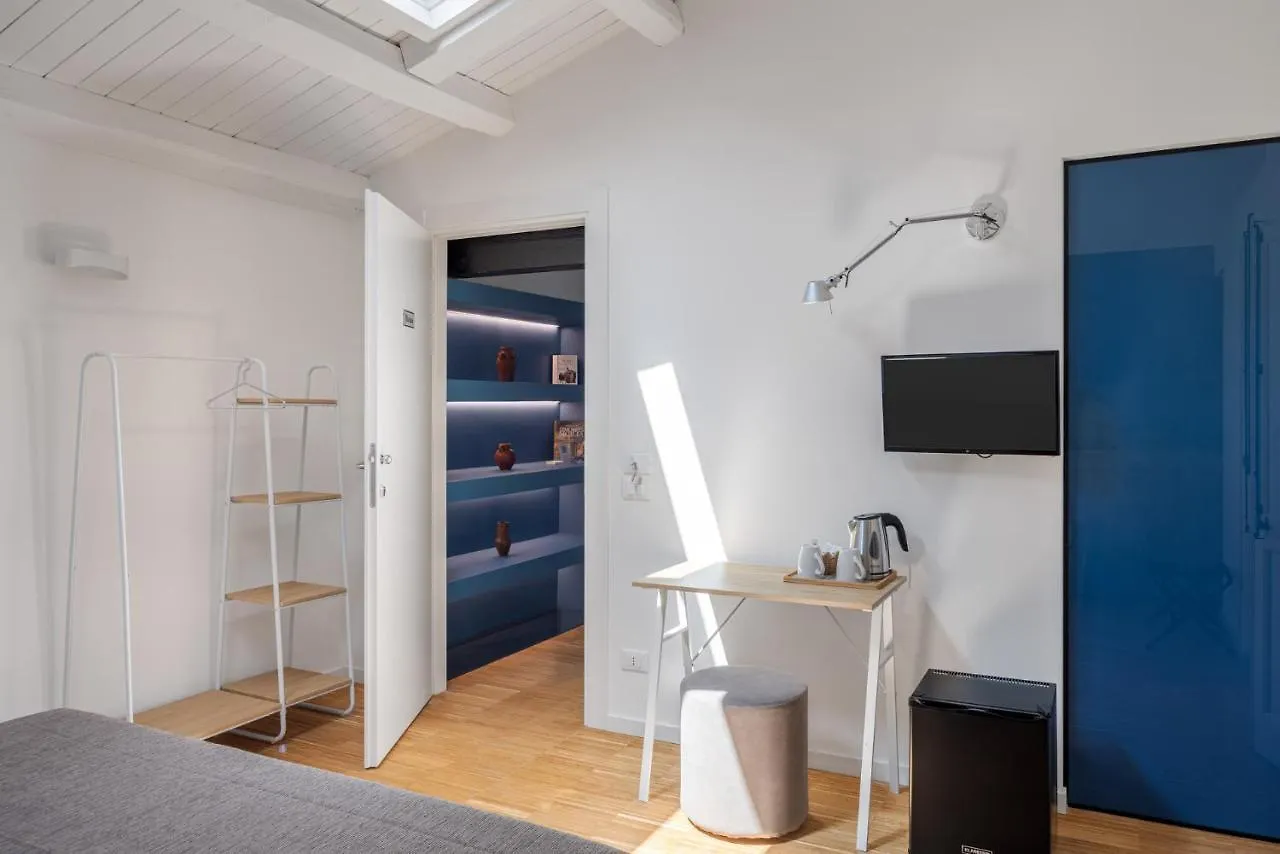 Le Stanze Di Triyah Bed & Breakfast Palermo 0*,
