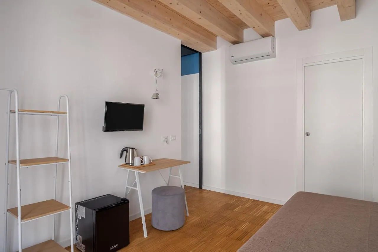 Le Stanze Di Triyah Bed & Breakfast Palermo Italy
